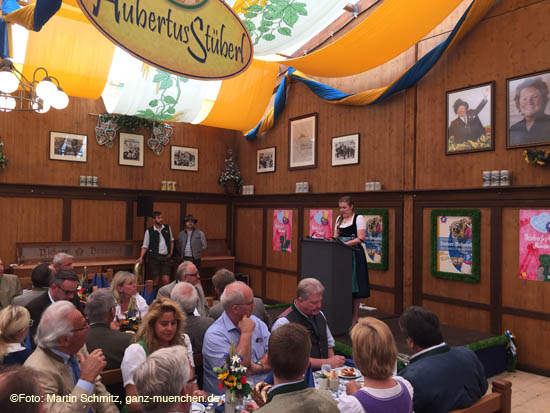 Präsentation des Oktoberfest Maßkrugs 2016 in der Bräu-Rosl (©Foto: Martin Schmitz)